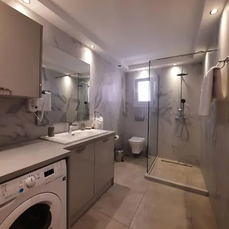 Petros Acharavi Apartamento