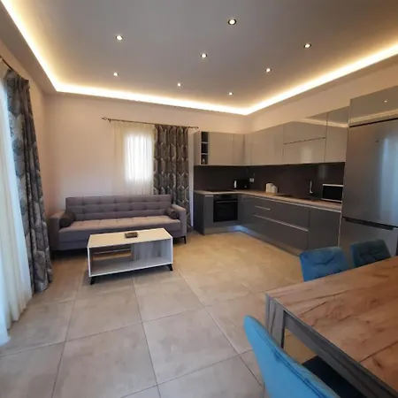 Petros Acharavi Apartamento